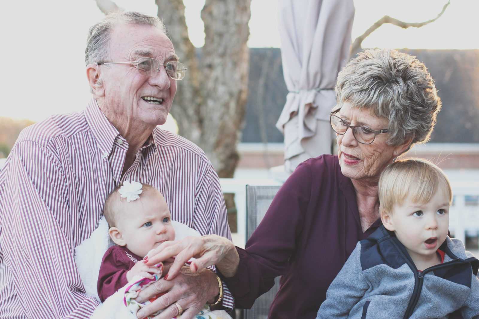 grandparents with grandkids